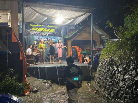 Penampilan Dagelan di RT 04 RW 02